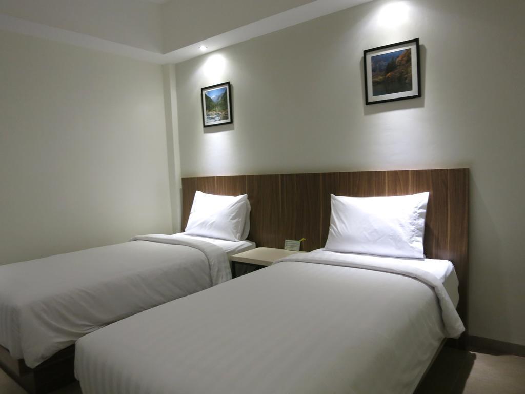 Hart Hotel Arjuna Mataram Cameră foto